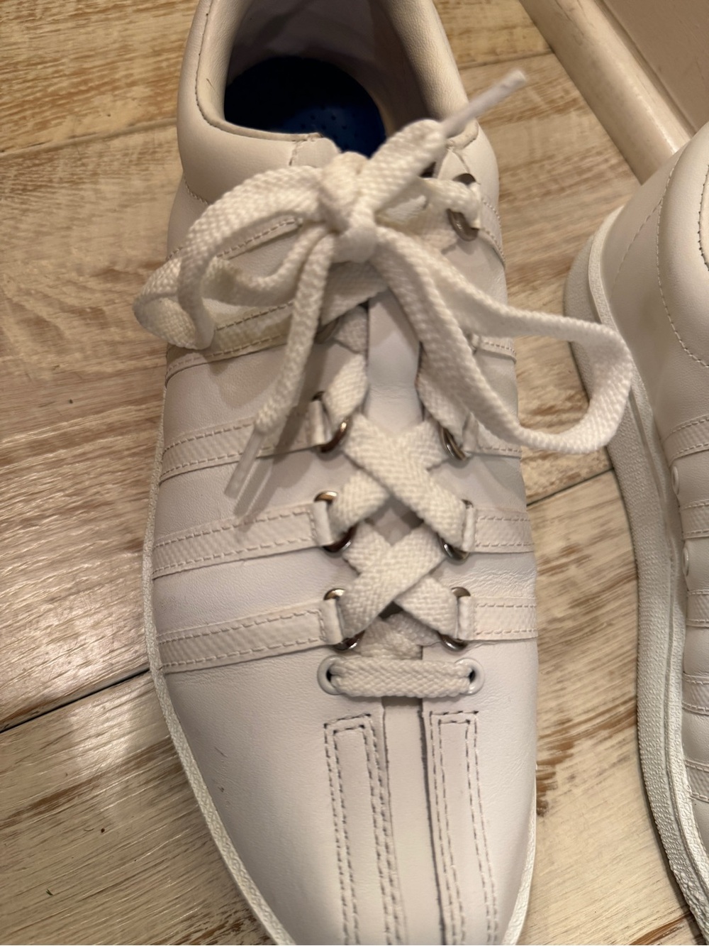 K Swiss White Low-Top Sneaker with Lace-Up Detail
